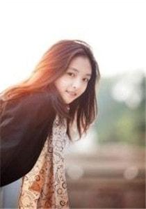 女主叫郁晚晚的